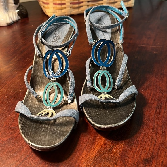 Wild Rose heels, sz 8.5m - Picture 4 of 16